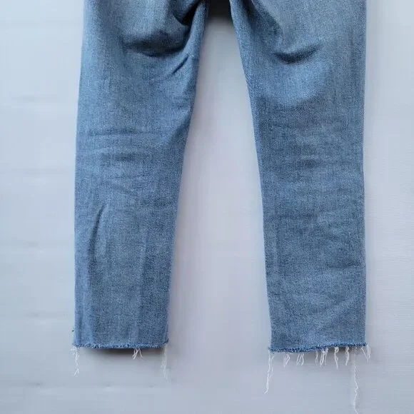 Agolde Toni Size 24 Distressed Raw Step Hem Light Wash Minimalist Cropped Jeans - Picture 13 of 14